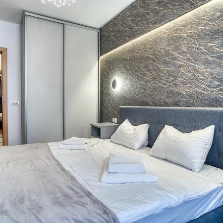 City Chic Retreat: Newly Renovated 1Br Apartment Bucharest Exterior photo