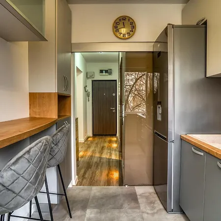 City Chic Retreat: Newly Renovated 1Br Apartment Bucharest Exterior photo