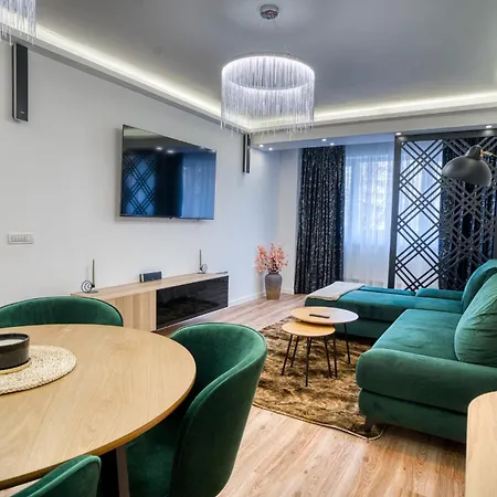 City Chic Retreat: Newly Renovated 1Br Apartment Bucharest Exterior photo