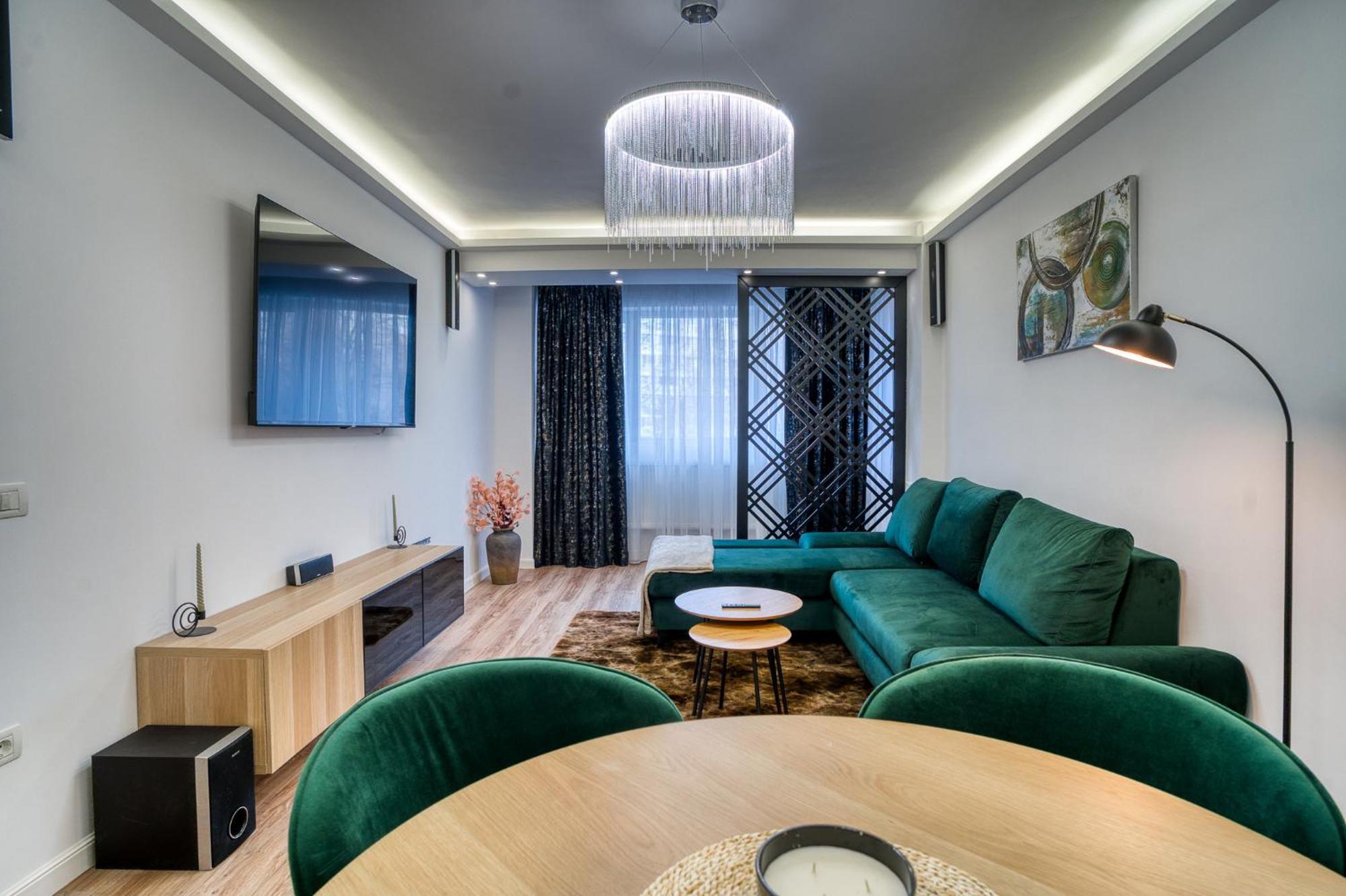 Chic Retreat: Newly Renovated 1br *