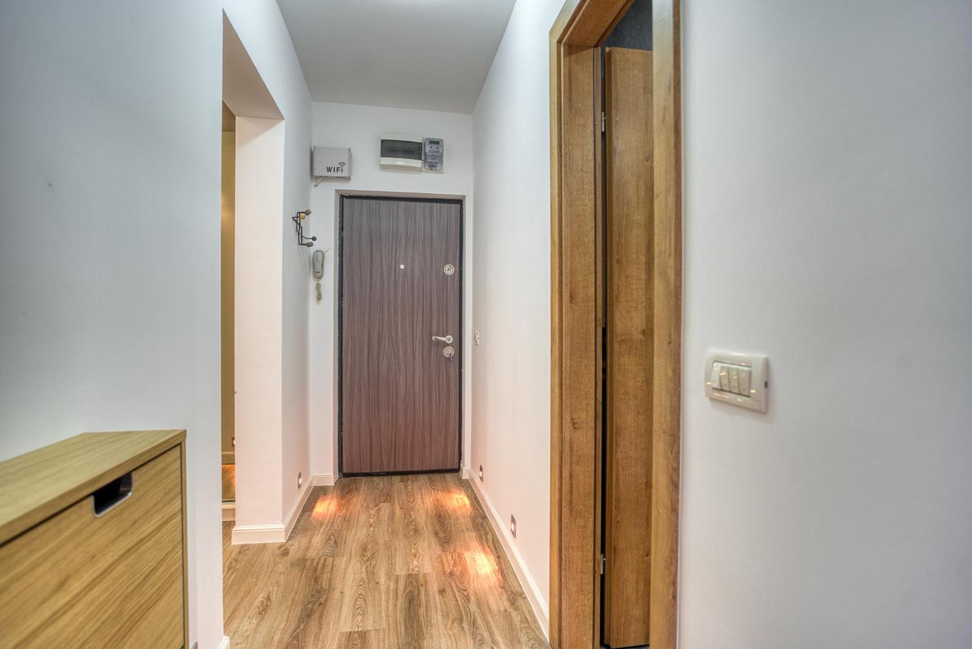 Chic Retreat: Newly Renovated 1br 公寓 布加勒斯特