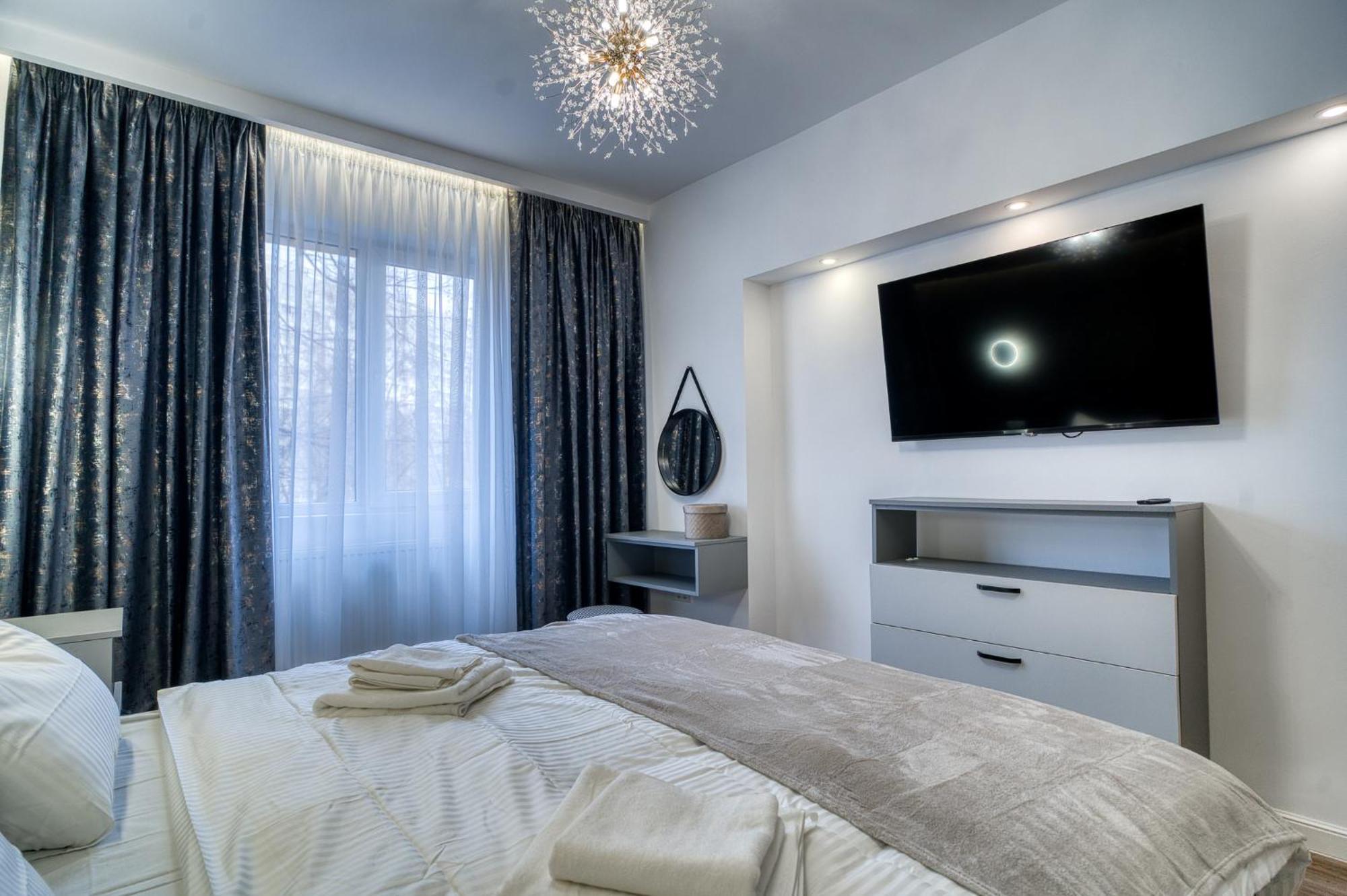 Chic Retreat: Newly Renovated 1br Apartment Bucharest
