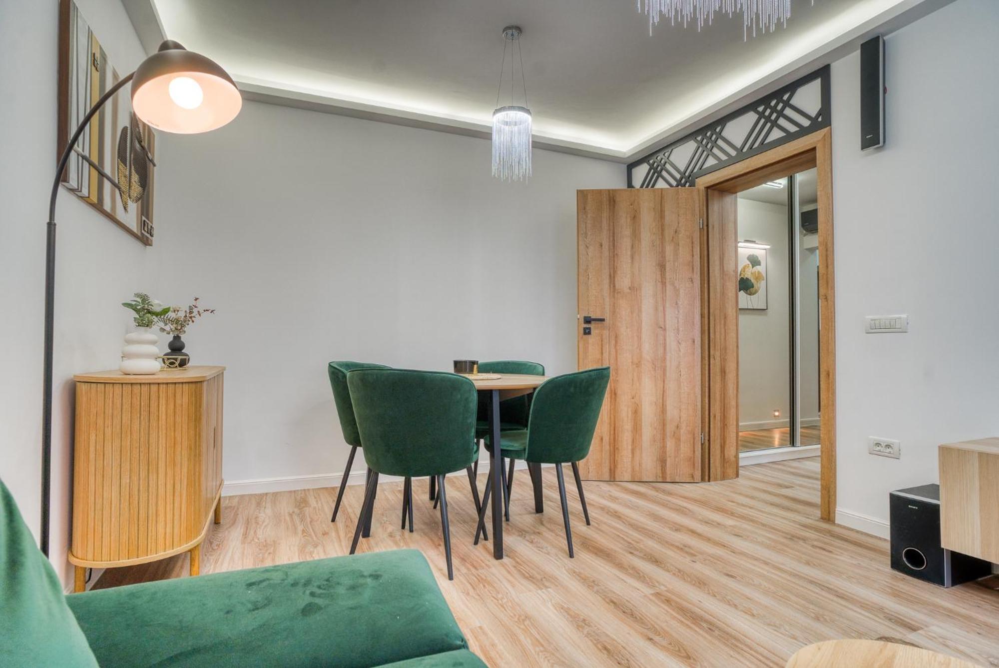 Chic Retreat: Newly Renovated 1br *