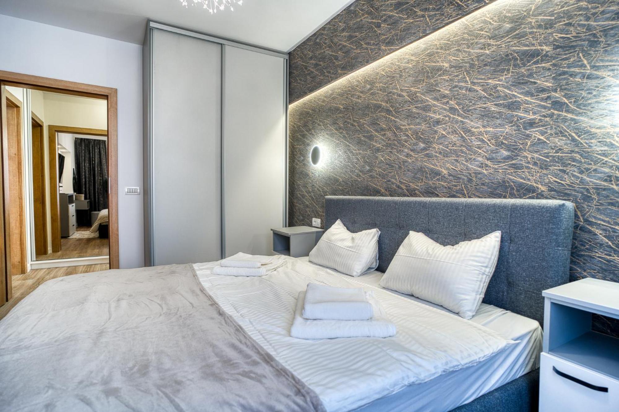 Apartment Chic Retreat: Newly Renovated 1br