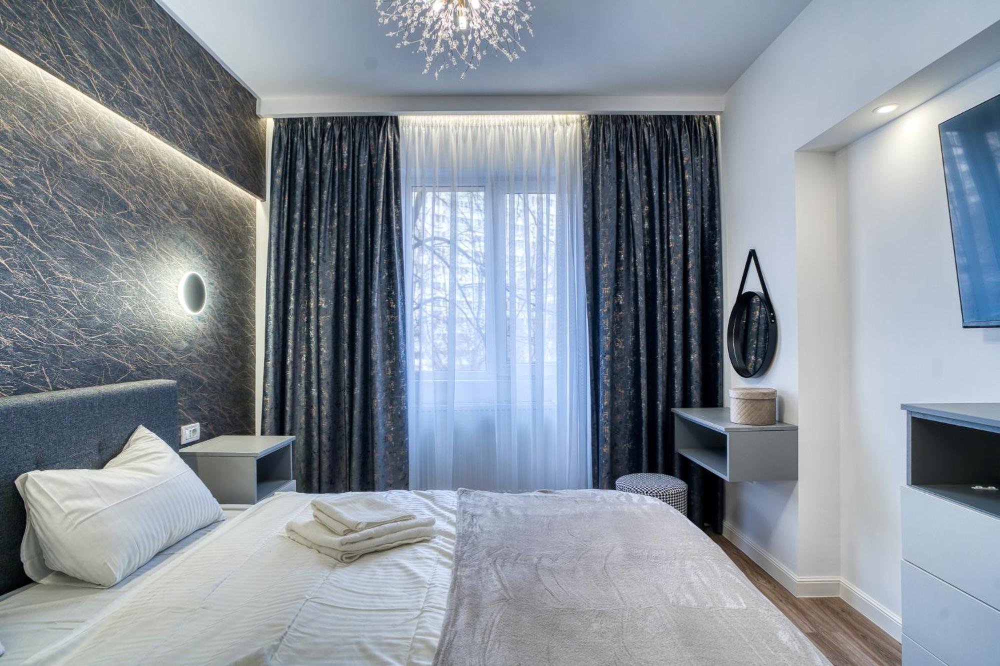 Chic Retreat: Newly Renovated 1br Apartment *